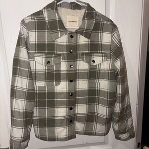 Lucky Brand Women's Checkered Shirt Jacket - Olive and White
